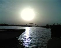 احساس غربت عجيبي با منه