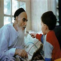 اشرافي گري عليه انقلاب اسلامي