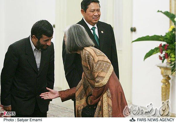 عکس های طنز احمدی نژاد 1